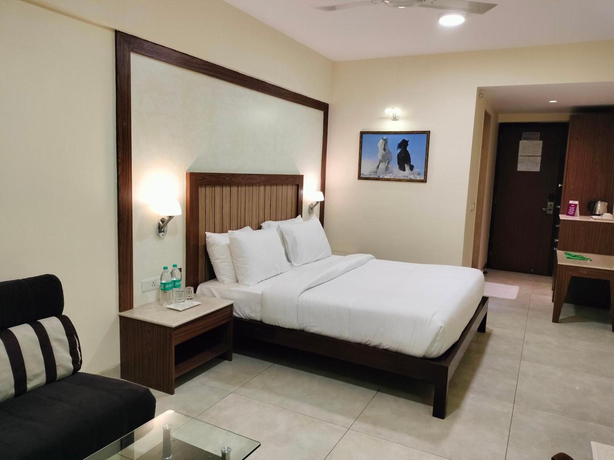 Vits Lonavala Hotel Luaran gambar